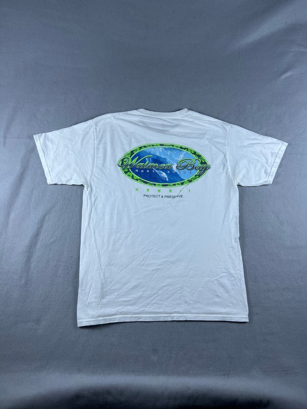Hanes T-Shirt Mens M White Waimea Bay North Shore Hawaii Surf Graphics Print Tee